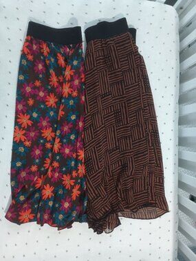 Lot of 2 Lularoe pull on skirts Size S Small